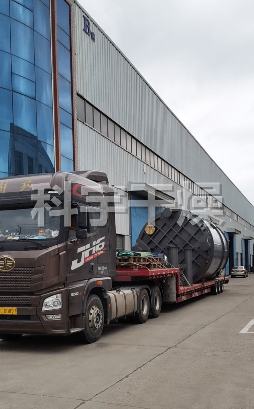 1689904994983168.jpg 2.jpg